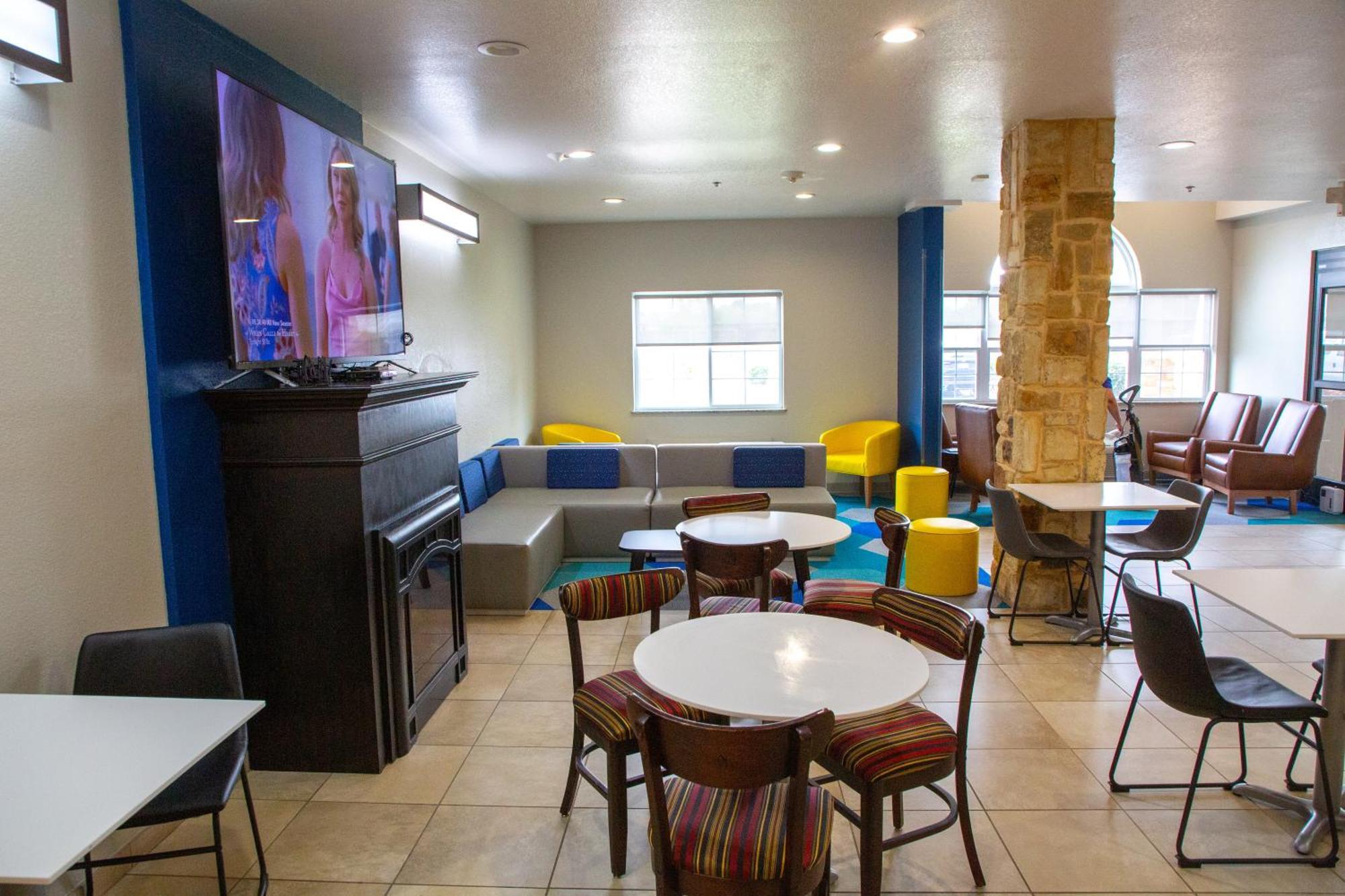 Microtel Inn & Suites By Wyndham Searcy Luaran gambar